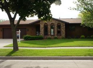 552 Homestead Trl, Kimberly, WI 54136