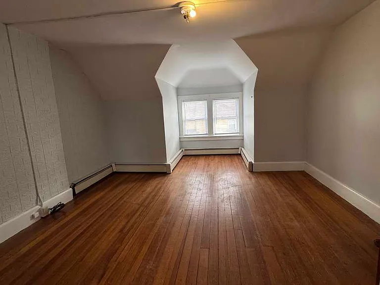 53 Grant St — Photo 5