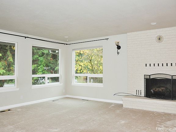 3rd image of 9890 162nd Ave NE