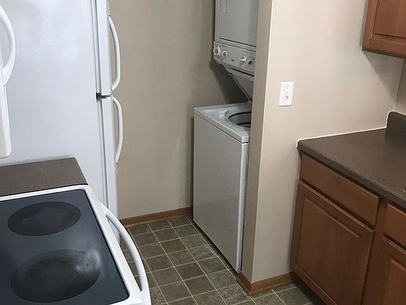Washer/dryer in unit!