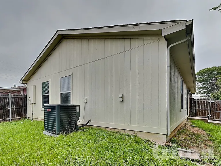 6508 Brookhaven Trl — Photo 15