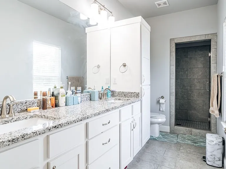 2306 SW Poppy St #1 — Photo 11