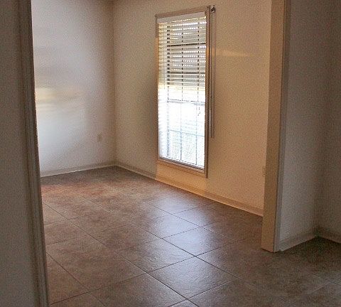 5th image of 501 Nederland Dr