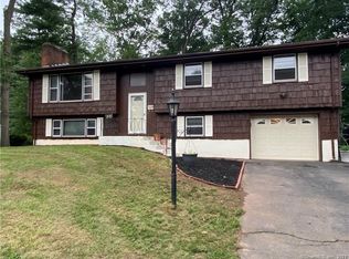 65 Northfield Dr, East Hartford, CT 06118