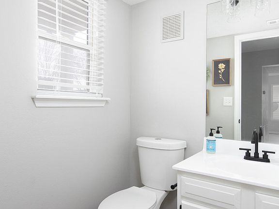 3rd image of 2685 Trailwood Ln