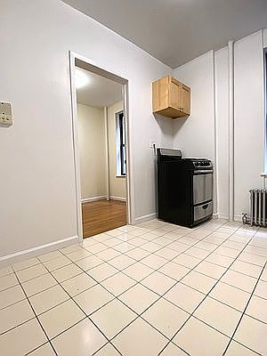 3rd image of 240 E 13th St APT 11