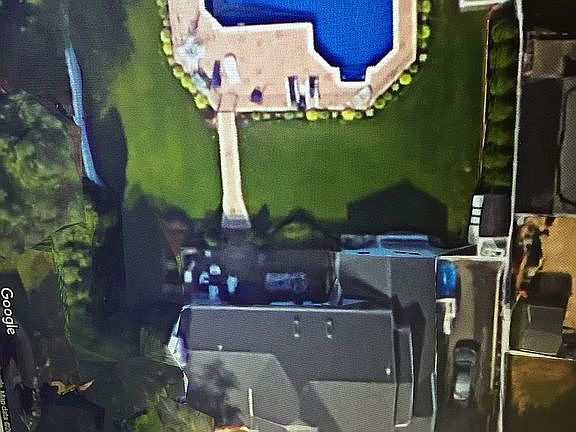 3rd image of 26 Layton Ln
