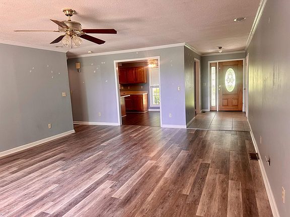 2nd image of 2565 Bradford Pear Ln
