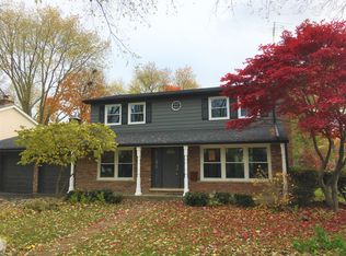 819 S Fernandez Ave, Arlington Heights, IL 60005