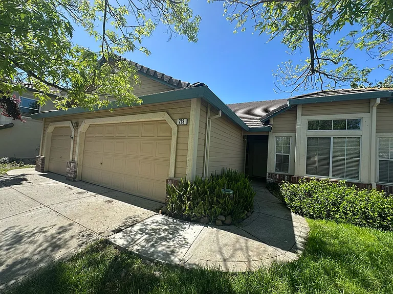 728 Sands Way — Photo 2