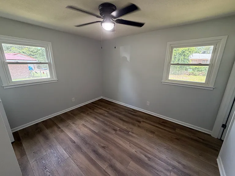 508 Lagrand Dr — Photo 9