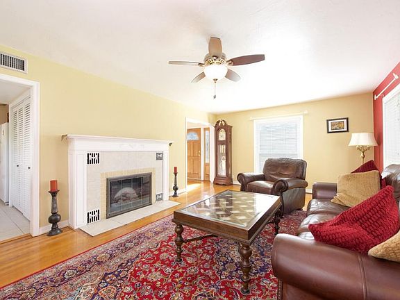 3rd image of 1808 McQuaid St
