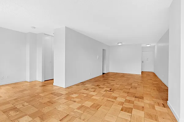 Rented by Cooper & Cooper Real Estate | media 4