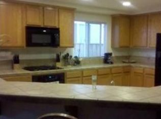 757 Blueberry Ln, Madera, CA