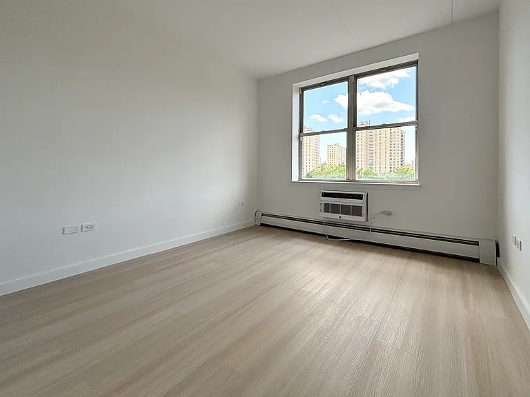 280 E 2nd St #1005 — Photo 5