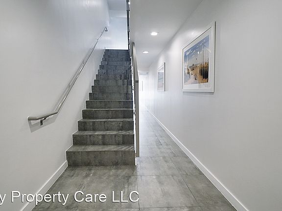 5th image of 165 NW 39th St #8