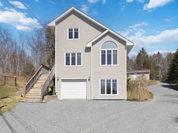 43 Imperial Ct, Halifax, NS B4E 3G7