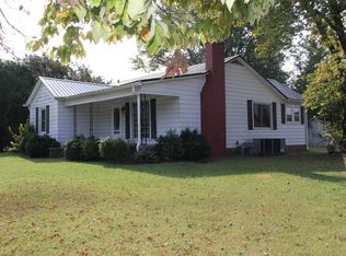 913 E Main St, Haw River, NC 27258