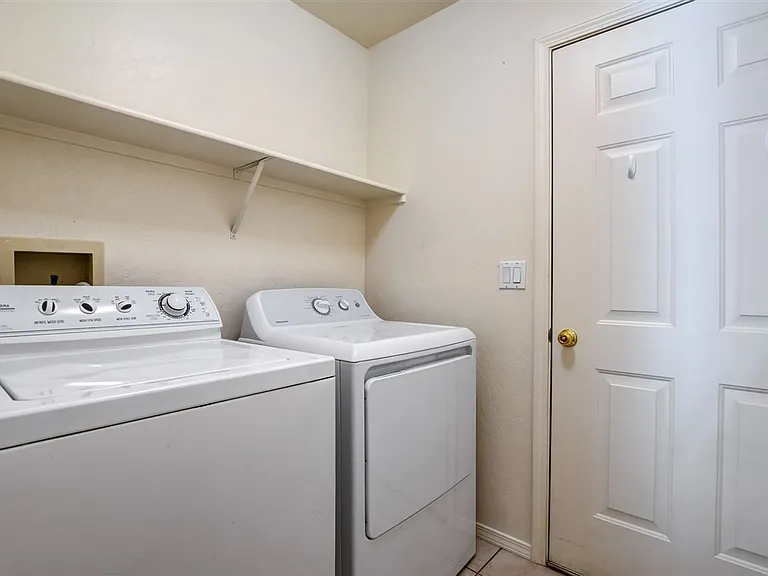 4261 N Tonopah Dr — Photo 20