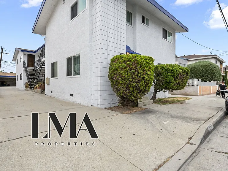 4317 W 120th St #C — Photo 16