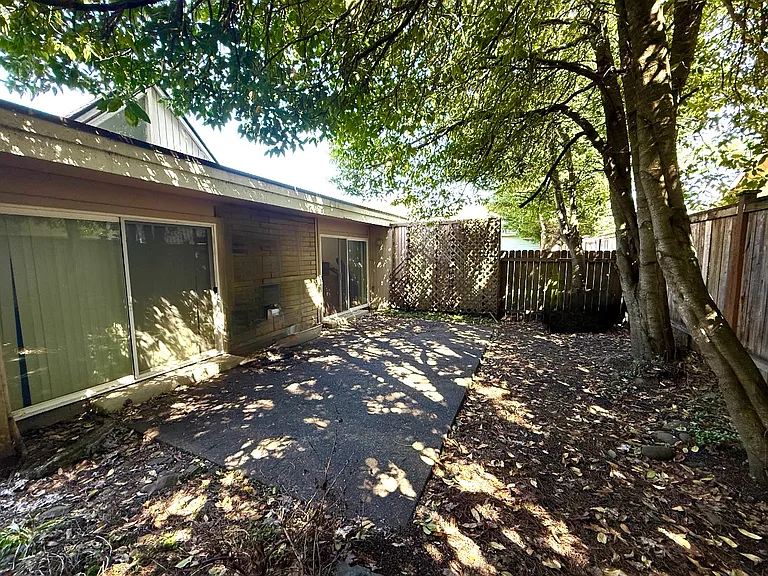 1633 Best Ln #1 — Photo 2