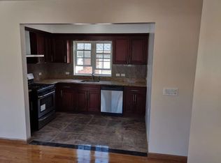 14201 Booth Memorial Ave #2, Flushing, NY 11355