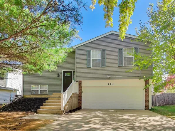 124 Commonwealth Dr, Bolingbrook, IL 60440