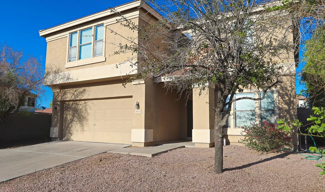 4 bed, 2806 sqft, $2,910 — Photo 3