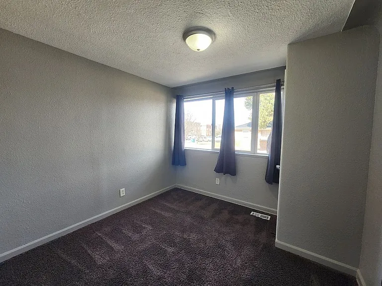 1308 N Moline St — Photo 10