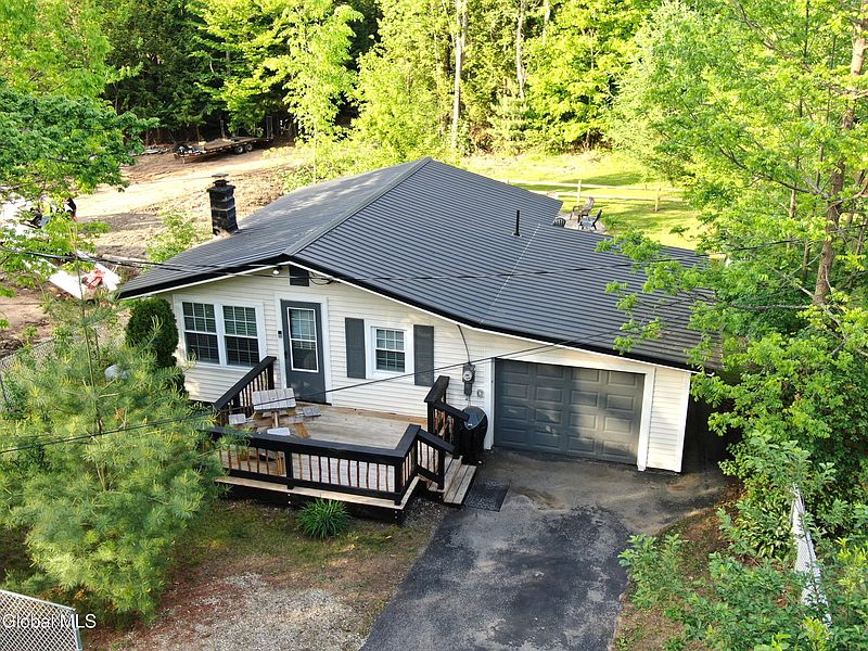 3rd image of 131 Wendell Avenue