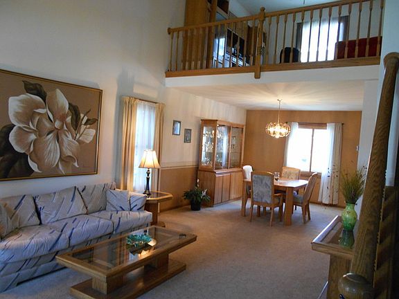 4th image of 1009 Glenwood Ln