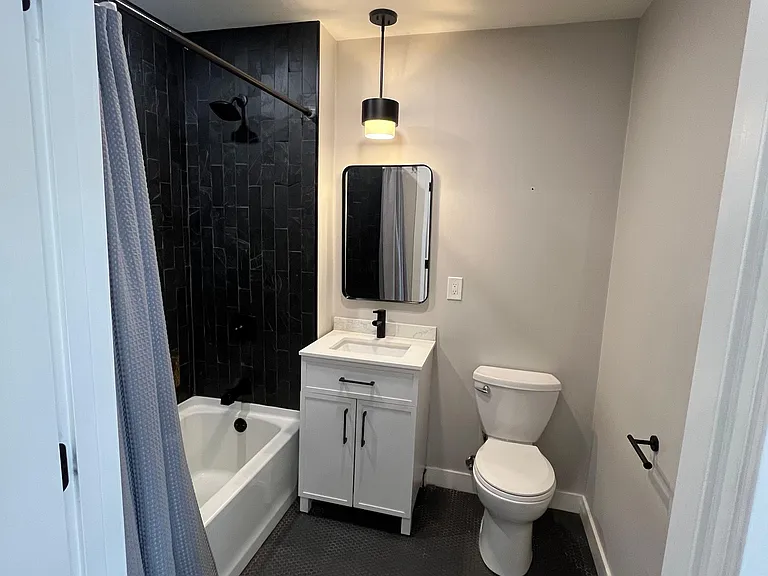 581 American Legion Hwy #101 — Photo 11
