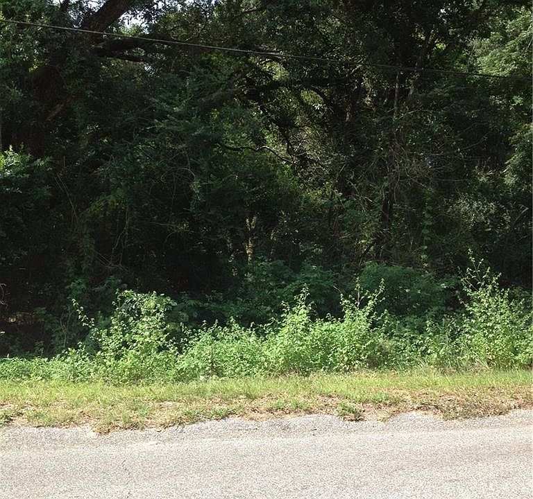 2nd image of 8843 Howells Ferry Rd