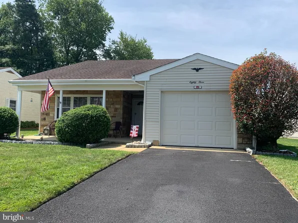 83 Huntington Dr, Southampton, NJ 08088
