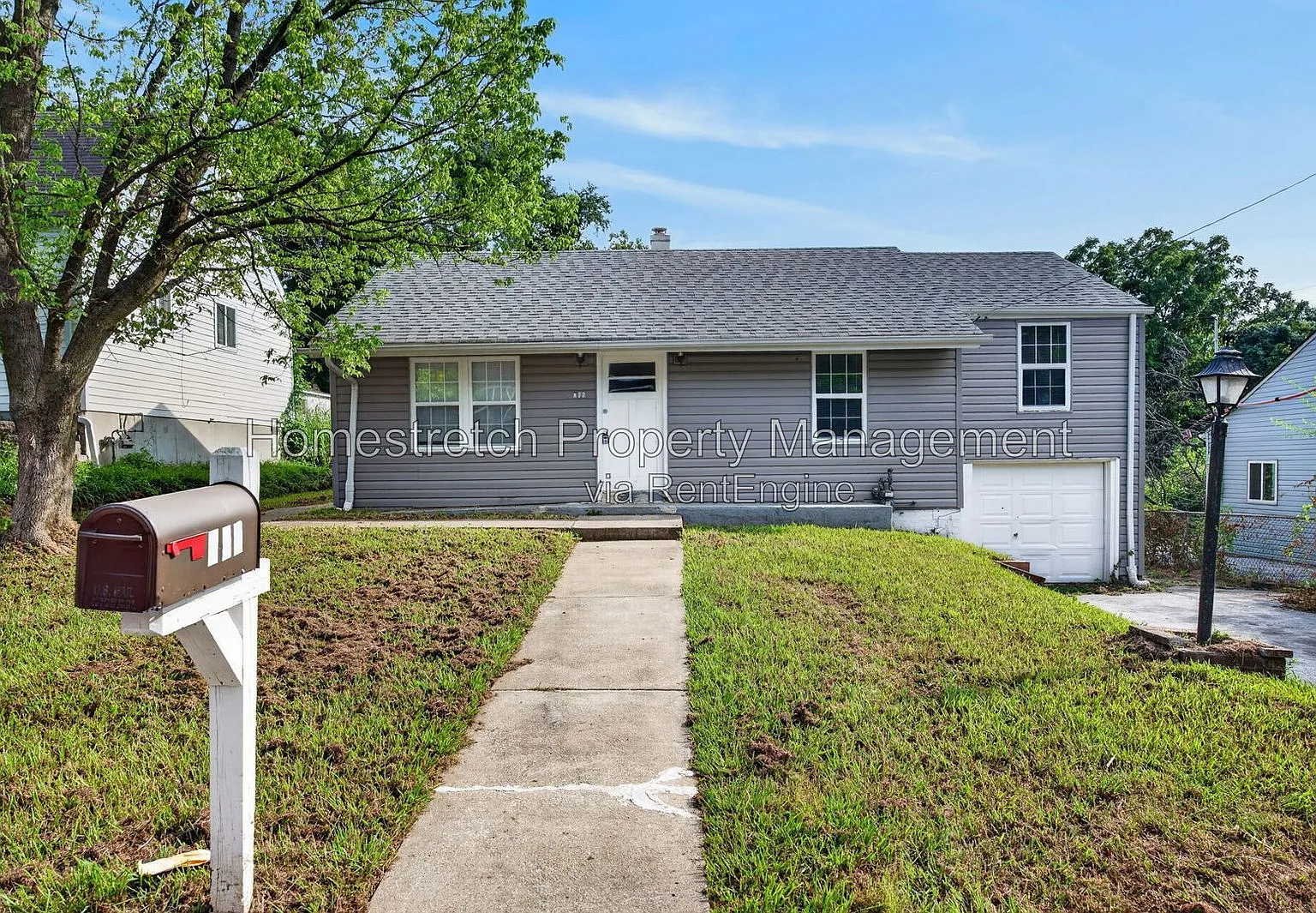 3 bed, 1.0 bath, 1260 sqft, $1,500 — Photo 2