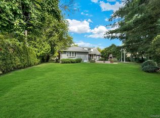 70 Shrub Hollow Rd, Roslyn, NY 11576