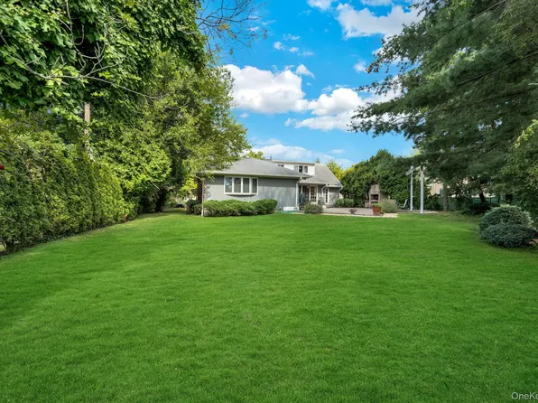 70 Shrub Hollow Road, Roslyn, NY 11576