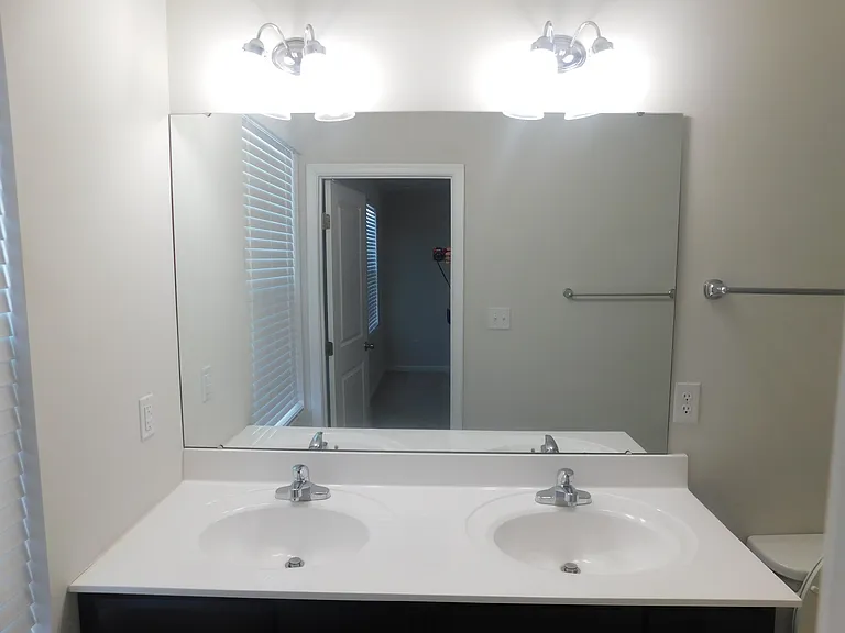 204 Dietz Dr — Photo 3
