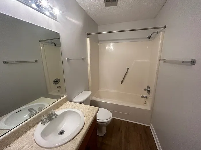 940 Glenn St #703 — Photo 22