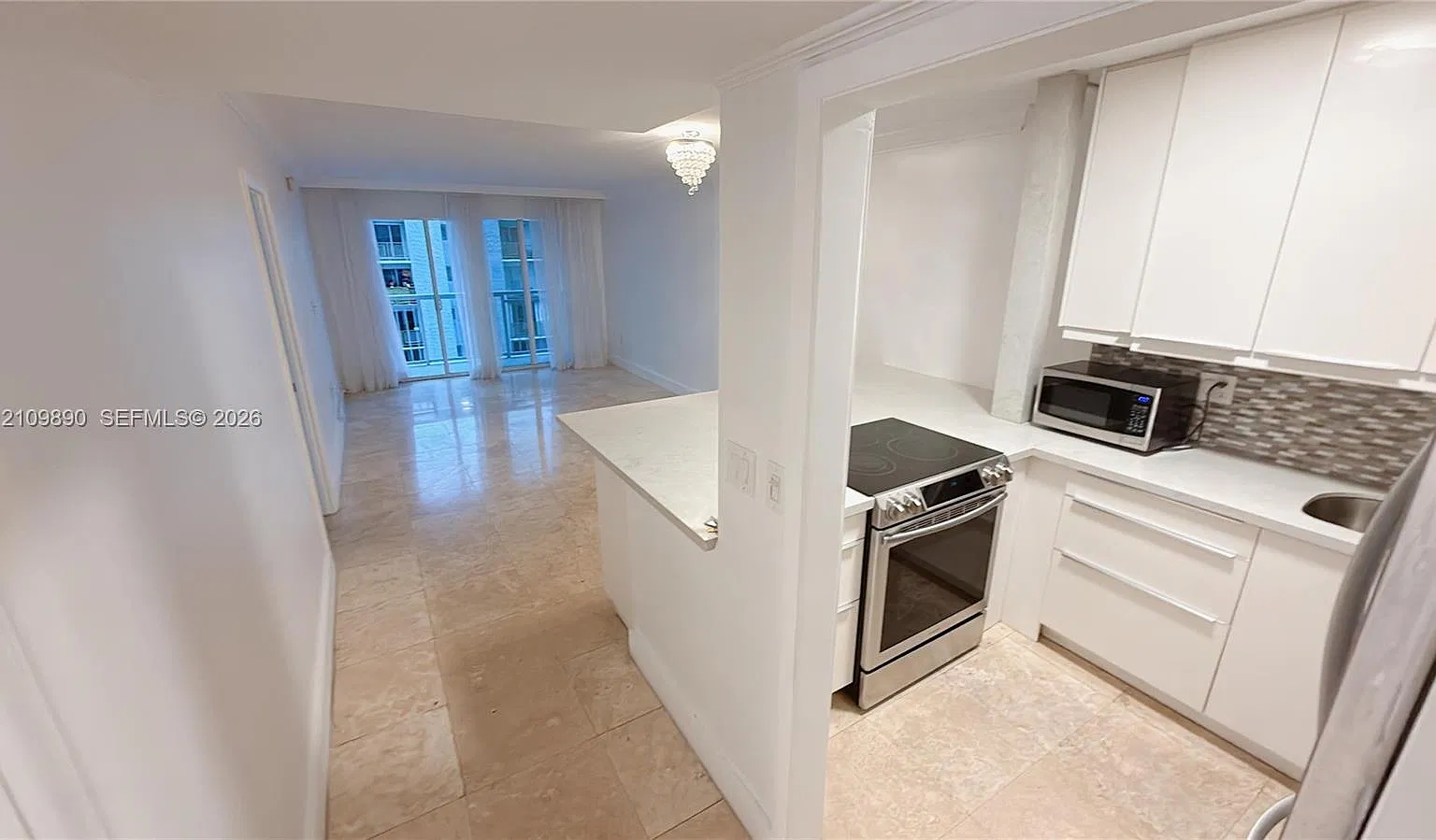 Bayview Condo — Photo 1