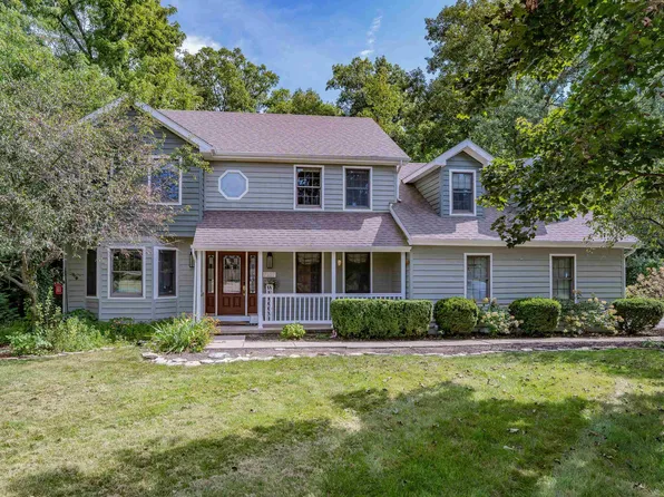 7107 Pine Lake Rd, Fort Wayne, IN 46814