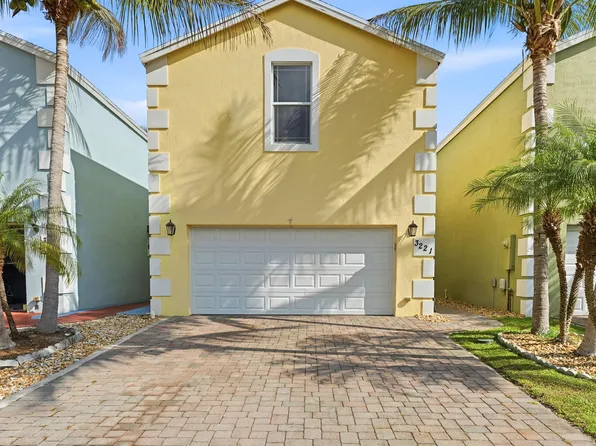 3221 Johns Place, Palm Springs, FL 33461