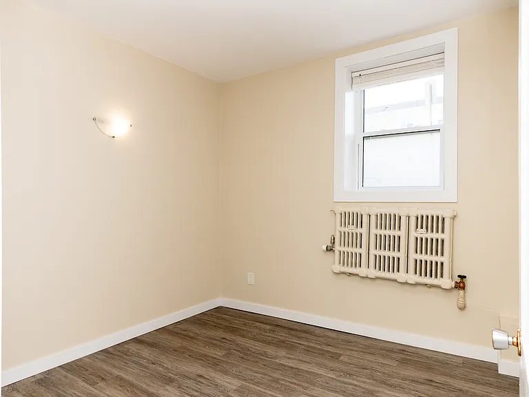 331 Marion St #2 — Photo 12