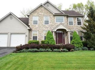 135 Cornerstone Dr, Blandon, PA 19510