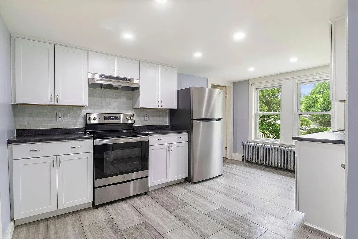 2 bed, $1,550 — Photo 3