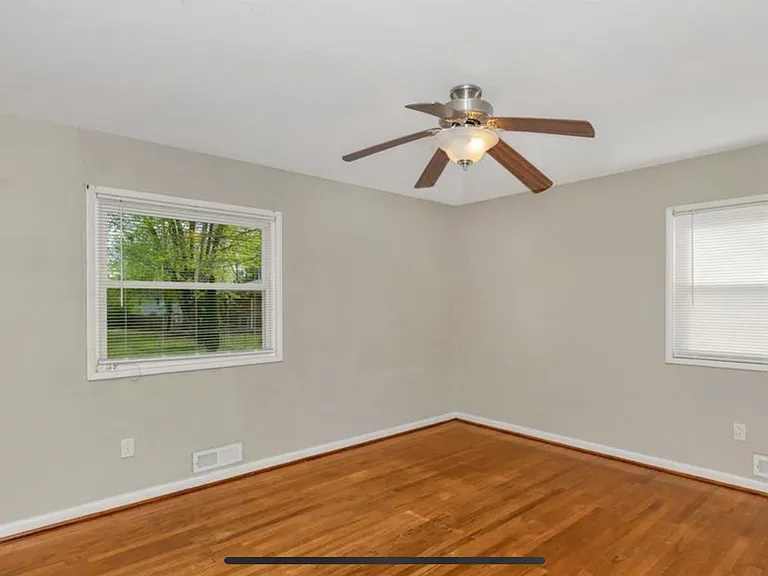 806 E Forrest St — Photo 13