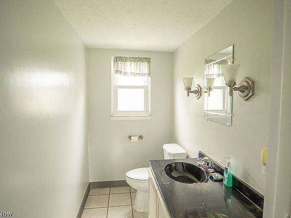 3rd image of 7325 Brownell Dr