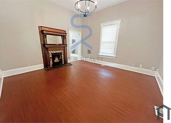 3rd image of 433 Park Ave SE #B