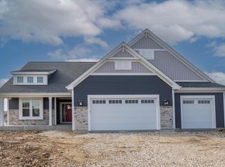 661 Spur Rd, Slinger, WI 53086