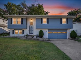 4621 E Willowbrook Ln, Decatur, IL 62521